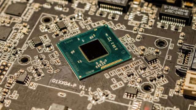 Buy PlayStation and Apple... while you still can. The great fear of the electronic giants